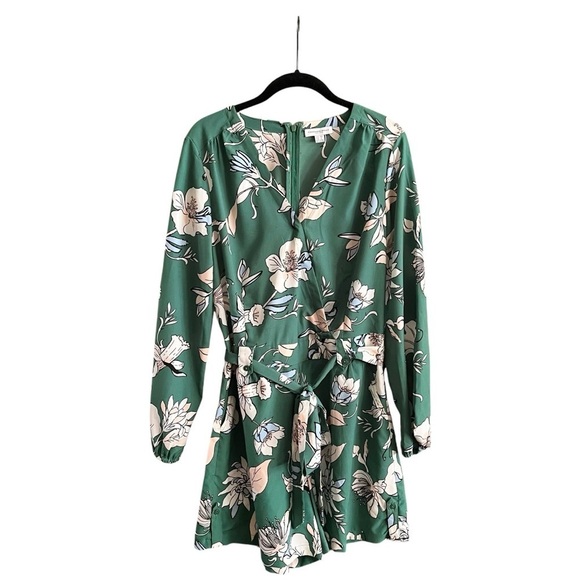 Carolina Belle Romper Women's Size 6 Green Floral VNeck Long Sleeve Short Belted - Picture 2 of 6